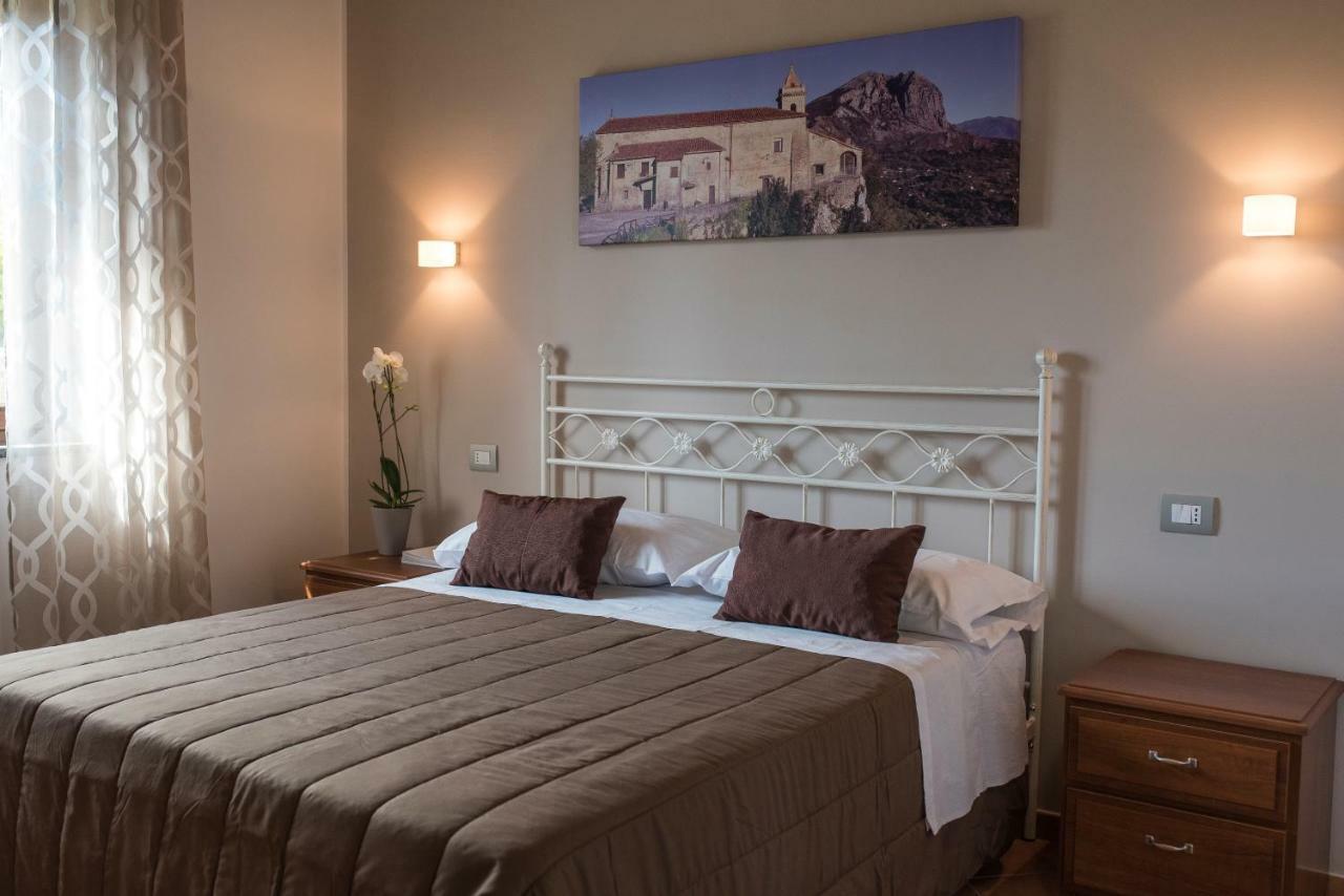 Tre Borghi Villa Сан Джовани а Пиро Екстериор снимка